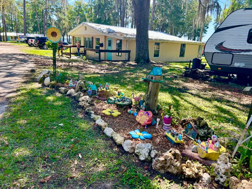 Inglis Lakeside RV Park - Inglis, FL (43)